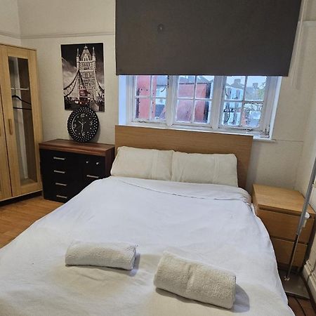 London Edgware Station Apartment Dış mekan fotoğraf