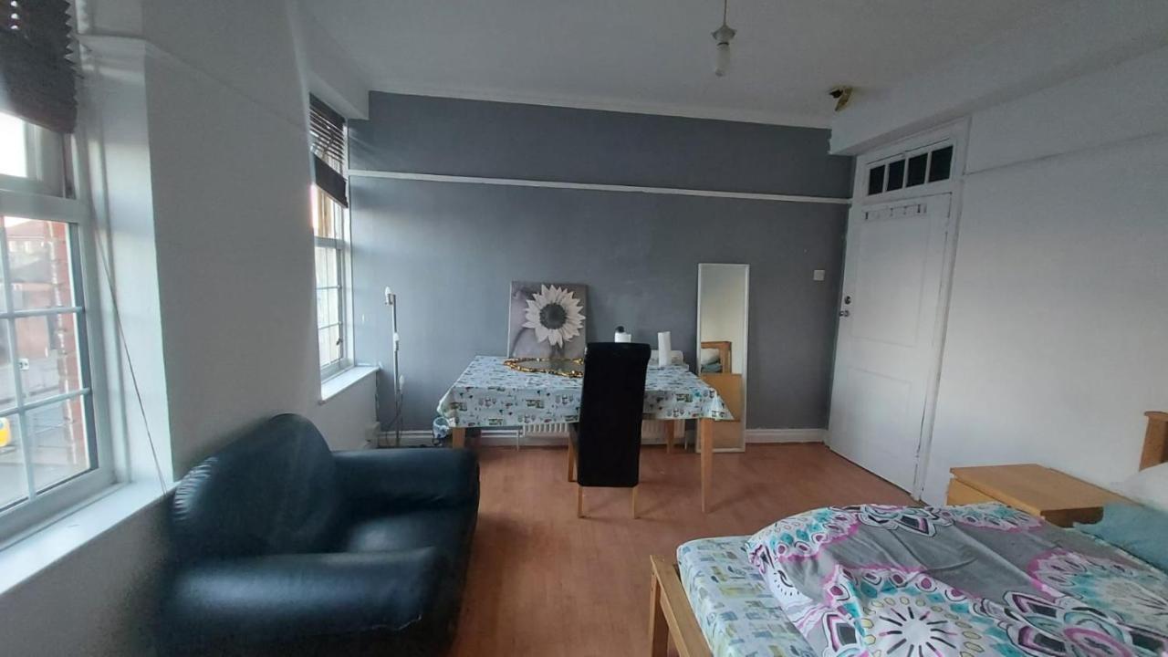 London Edgware Station Apartment Dış mekan fotoğraf