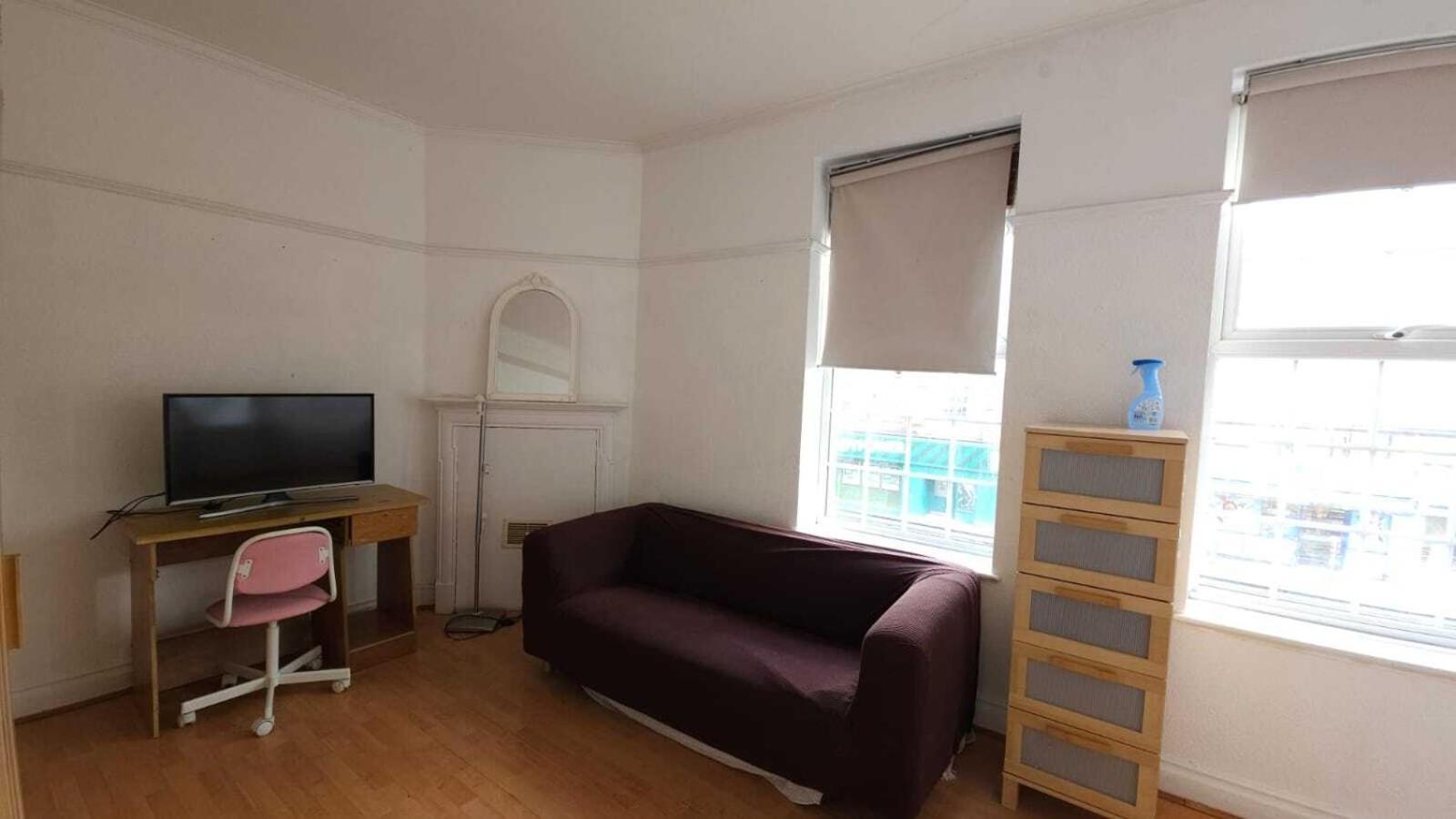 London Edgware Station Apartment Oda fotoğraf