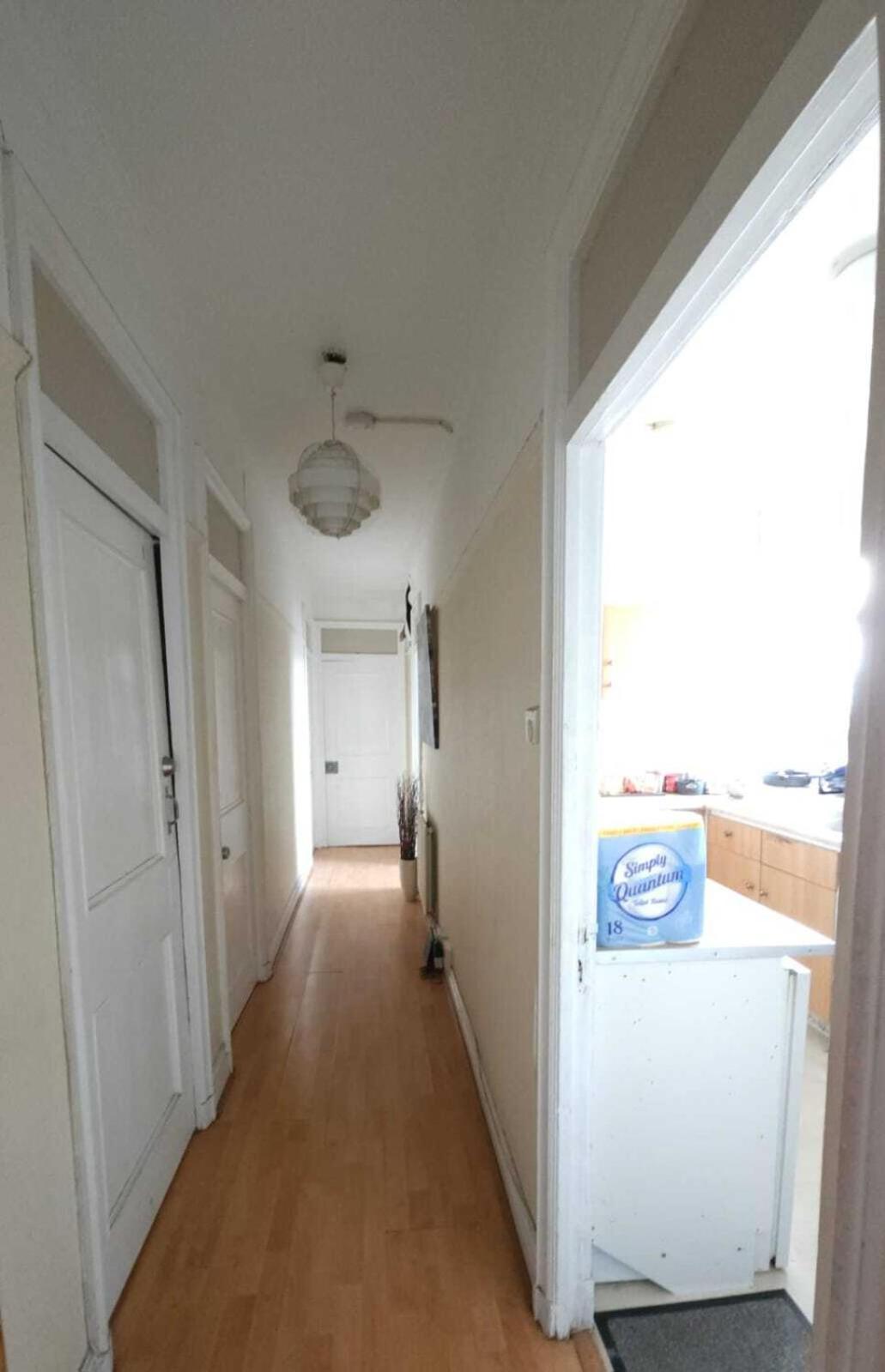 London Edgware Station Apartment Oda fotoğraf