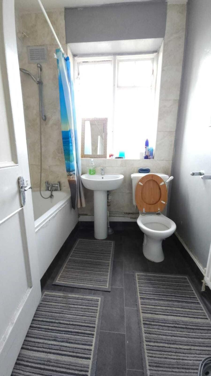 London Edgware Station Apartment Oda fotoğraf