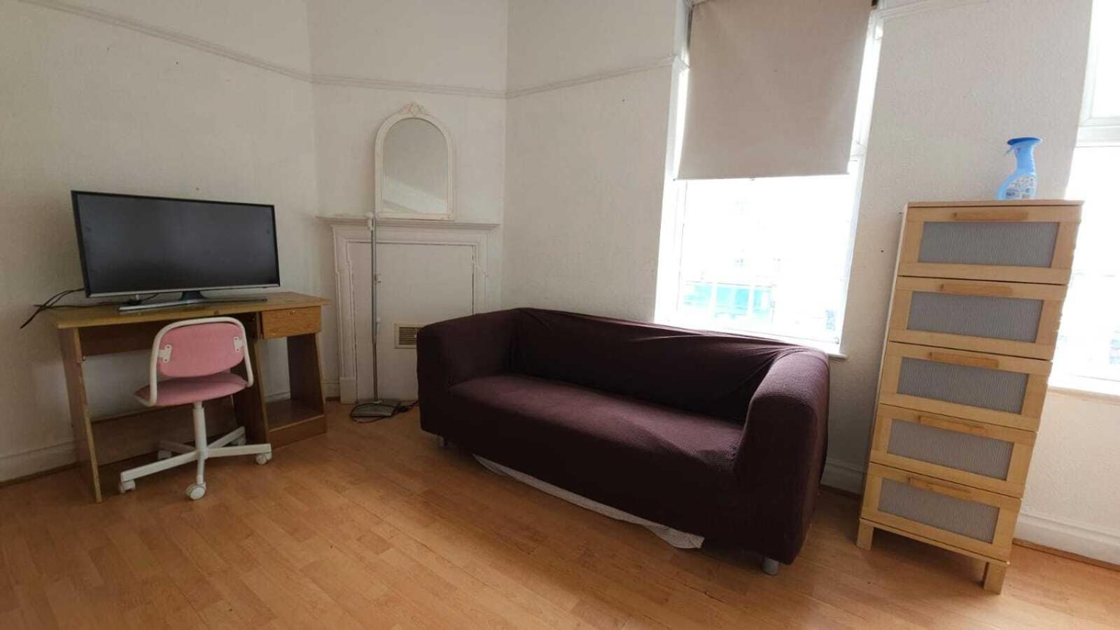 London Edgware Station Apartment Oda fotoğraf